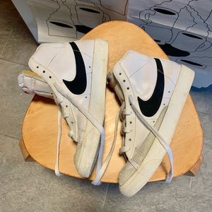 Nike Blazer Mid 77